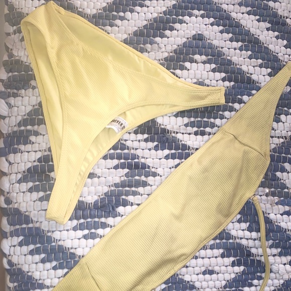 Two piece Swim wear 💛⛱ - Picture 2 of 3